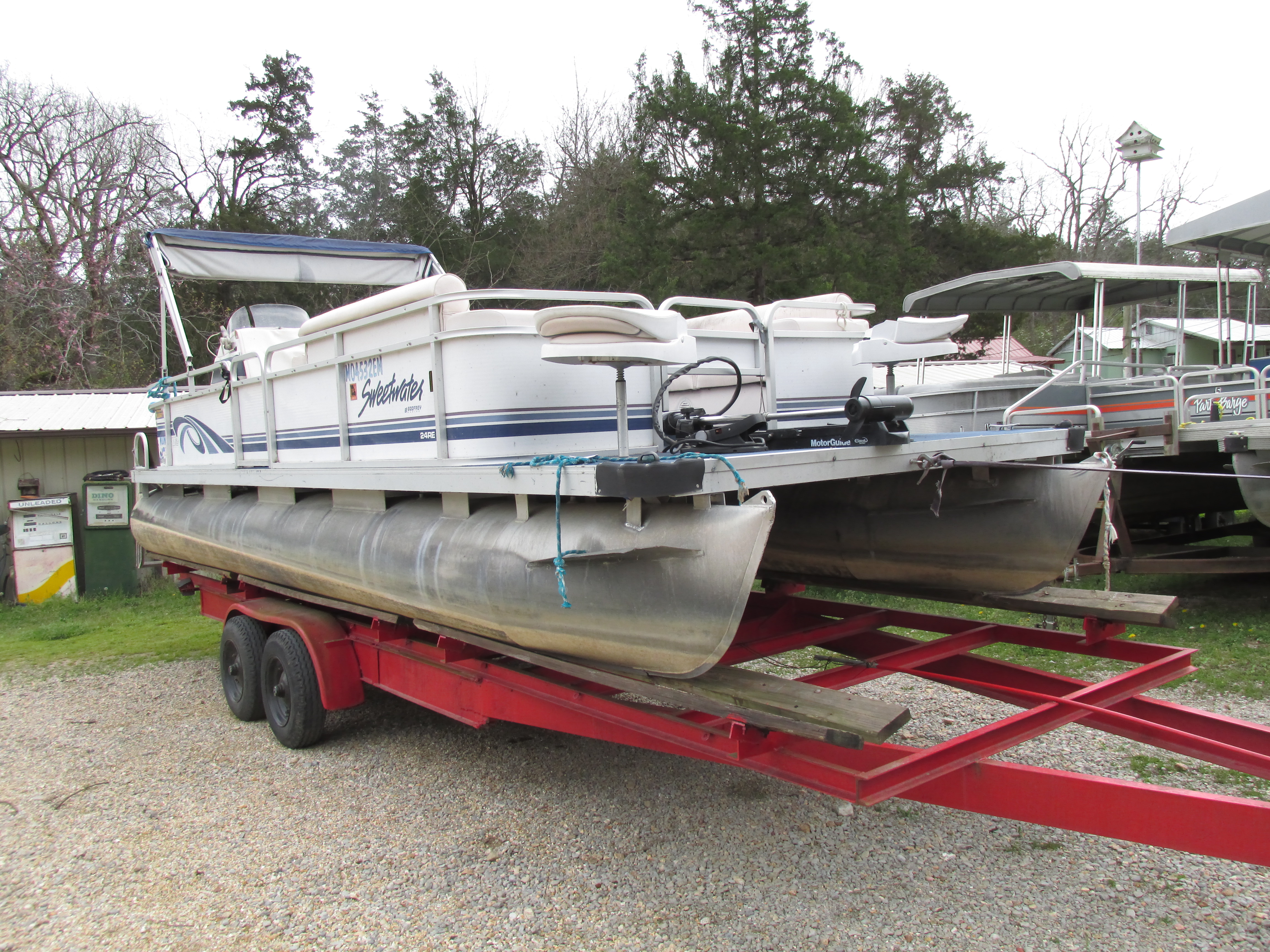 Pontoons Blackburns Resort Lake Norfork
